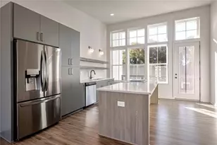 906 Brees Ct, Atlanta, GA 30318 - Photo 3