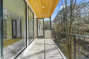 942 Peachtree Battle Cir NW, Atlanta, GA 30327 - Photo 35