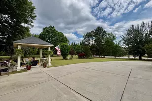 1994 Bennett Rd, Grayson, GA 30017 - Photo 9