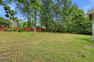 1920 Oakleaf Ln, Lithia Springs, GA 30122 - Photo 19