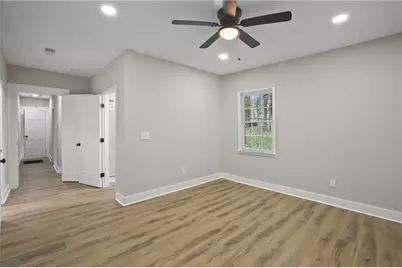 556 Holly St NW, Atlanta, GA 30318 - Photo 11