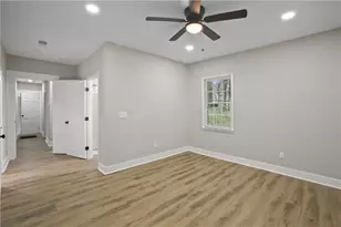 556 Holly St NW, Atlanta, GA 30318 - Photo 11