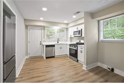 556 Holly St NW, Atlanta, GA 30318 - Photo 5
