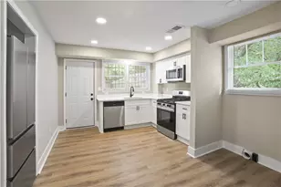 556 Holly St NW, Atlanta, GA 30318 - Photo 5