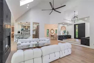 10785 Shallowford Rd, Roswell, GA 30075 - Photo 11
