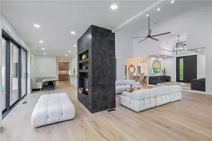 10785 Shallowford Rd, Roswell, GA 30075 - Photo 13