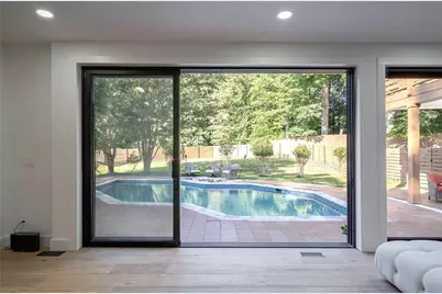10785 Shallowford Road, Roswell, GA 30075 - Photo 13