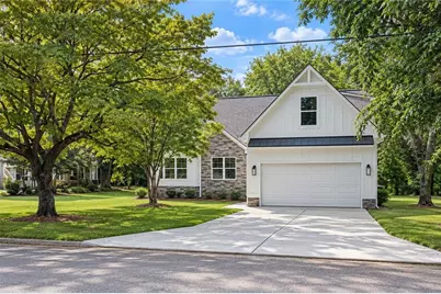 875 Lynn Avenue, Jefferson, GA 30549 - Photo 1