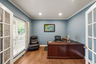 4030 Suwanee Bend Dr, Suwanee, GA 30024 - Photo 7