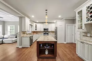4030 Suwanee Bend Dr, Suwanee, GA 30024 - Photo 13