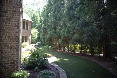 841 Camden Park Court NE, Atlanta, GA 30342 - Photo 39