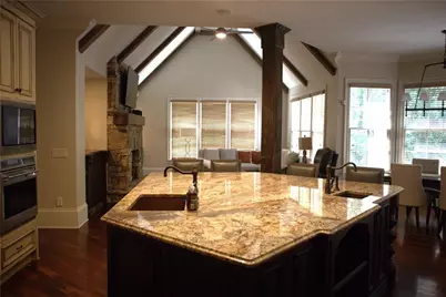 841 Camden Park Court NE, Atlanta, GA 30342 - Photo 9