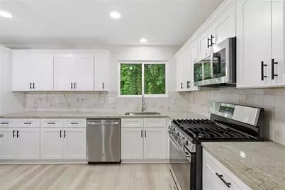 5006 Galbraith Circle, Stone Mountain, GA 30088 - Photo 11