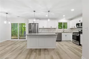 5006 Galbraith Cir, Stone Mountain, GA 30088 - Photo 9