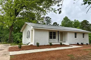 329 Church St, Pendergrass, GA 30567 - Photo 3