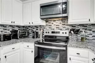5356 Creekview Way, Ellenwood, GA 30294 - Photo 9