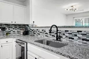 5356 Creekview Way, Ellenwood, GA 30294 - Photo 7