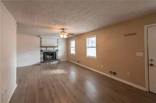 4135 Macduff Dr, Douglasville, GA 30135 - Photo 3
