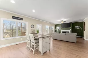 3929 Camden Ct, Gainesville, GA 30506 - Photo 9