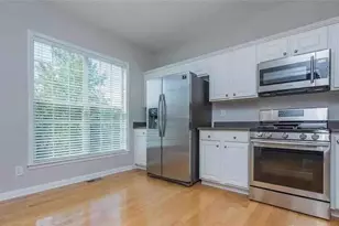 1108 Thornborough Dr, Alpharetta, GA 30004 - Photo 5