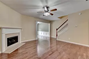 2712 Beynon Ln, Suwanee, GA 30024 - Photo 9