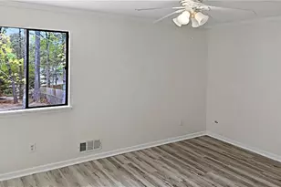 8443 Park Ridge Ln, Riverdale, GA 30274 - Photo 9