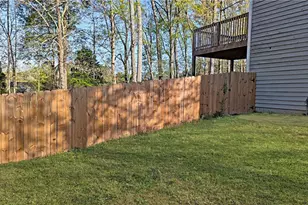 8443 Park Ridge Ln, Riverdale, GA 30274 - Photo 19