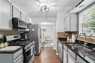 1142 W Shore Dr, Riverdale, GA 30296 - Photo 7