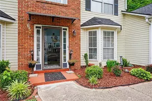 1142 W Shore Dr, Riverdale, GA 30296 - Photo 3