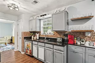 1142 W Shore Dr, Riverdale, GA 30296 - Photo 9