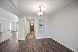 734 Olde Towne Ln, Marietta, GA 30068 - Photo 11