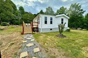 7315 Wits End Dr, Gainesville, GA 30506 - Photo 3