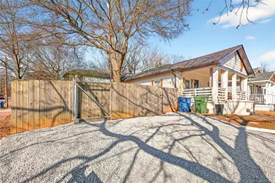 1059 Fortress Avenue SW, Atlanta, GA 30315 - Photo 3