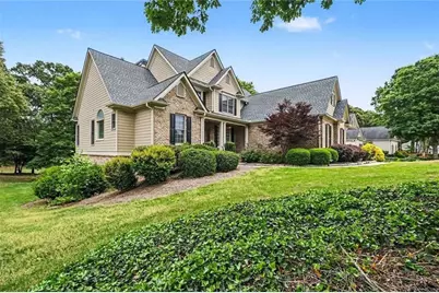 4621 Chartwell Chase Court, Flowery Branch, GA 30542 - Photo 9