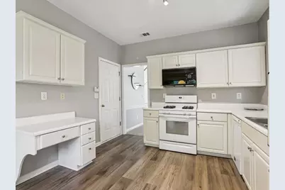 2572 Pembrooke Way, Lawrenceville, GA 30044 - Photo 13
