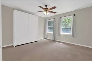 4 Holly Downs Ct NW, Atlanta, GA 30318 - Photo 17