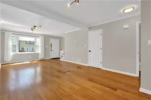 4 Holly Downs Ct NW, Atlanta, GA 30318 - Photo 3