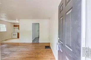 2017 Ventura St, Statham, GA 30666 - Photo 5