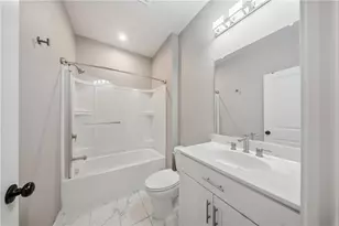 2087 Holtz Ln, Atlanta, GA 30318 - Photo 27