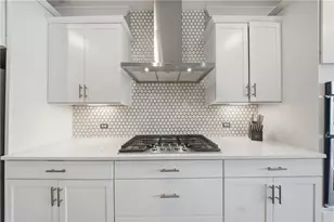 2087 Holtz Ln, Atlanta, GA 30318 - Photo 9