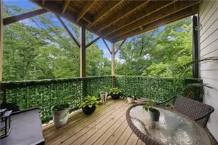 2087 Holtz Ln, Atlanta, GA 30318 - Photo 35