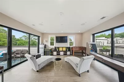 2087 Holtz Lane, Atlanta, GA 30318 - Photo 29