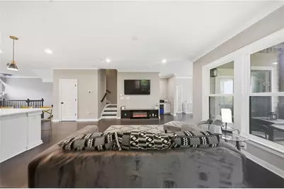 2087 Holtz Lane, Atlanta, GA 30318 - Photo 11