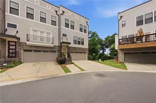 2087 Holtz Ln, Atlanta, GA 30318 - Photo 3