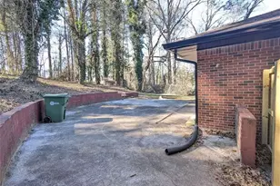 2756 Oldknow Dr, Atlanta, GA 30318 - Photo 45