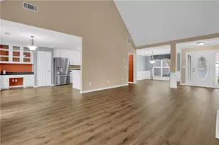 1010 Chapel Hill Dr, Lawrenceville, GA 30045 - Photo 5