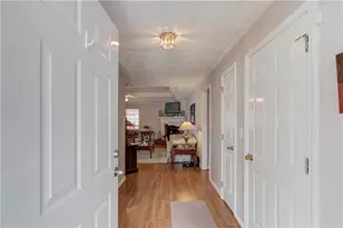 302 Greenleaf Ct, Loganville, GA 30052 - Photo 5