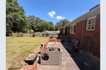 3209 W Manor Circle SW, Atlanta, GA 30311 - Photo 9