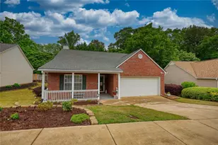727 Jacoby Dr, Loganville, GA 30052 - Photo 3