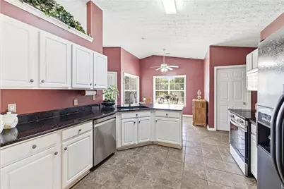21 Field Stone Circle, Jefferson, GA 30549 - Photo 13